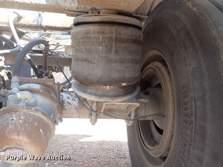 image for item DJ5679 1999 Heil  pneumatic dry bulk trailer