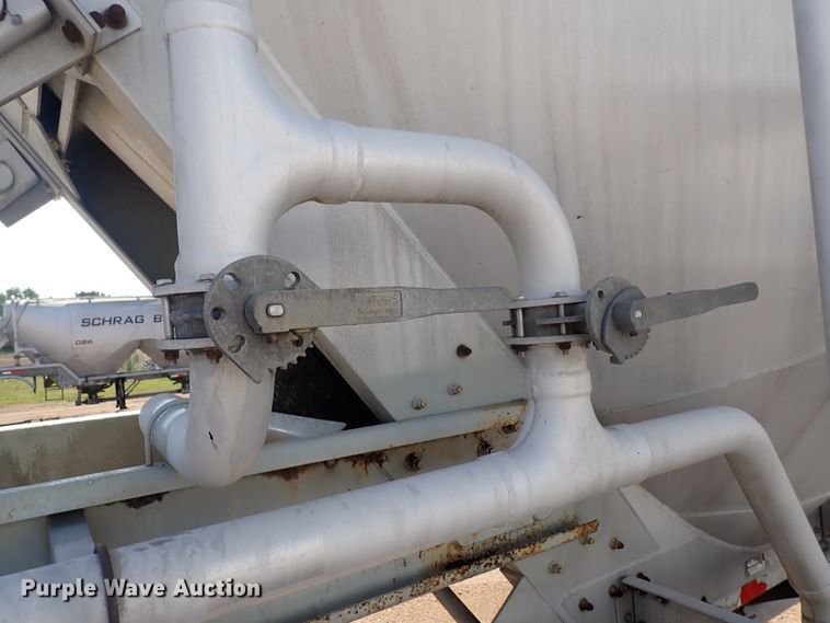 image for item DJ5679 1999 Heil  pneumatic dry bulk trailer