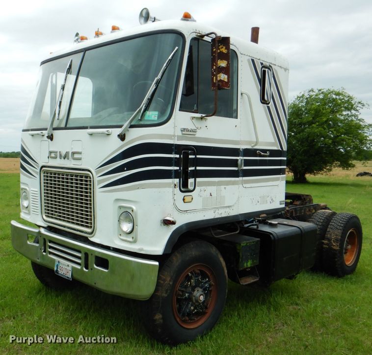 image for item DK5656 1972 GMC Astro 95  semi truck