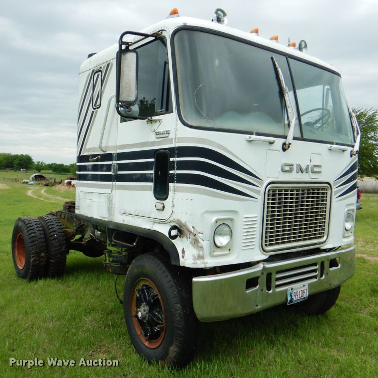 image for item DK5656 1972 GMC Astro 95  semi truck