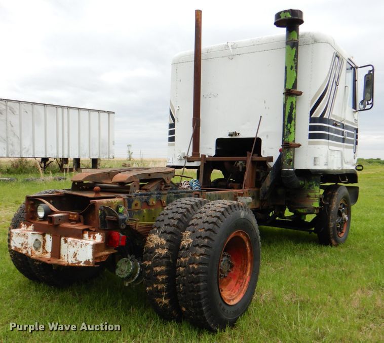 image for item DK5656 1972 GMC Astro 95  semi truck