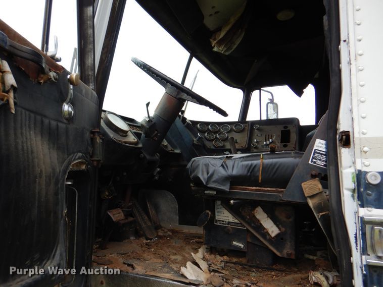 image for item DK5656 1972 GMC Astro 95  semi truck