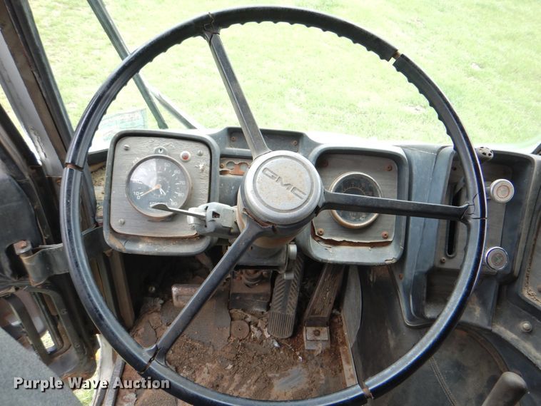 image for item DK5656 1972 GMC Astro 95  semi truck