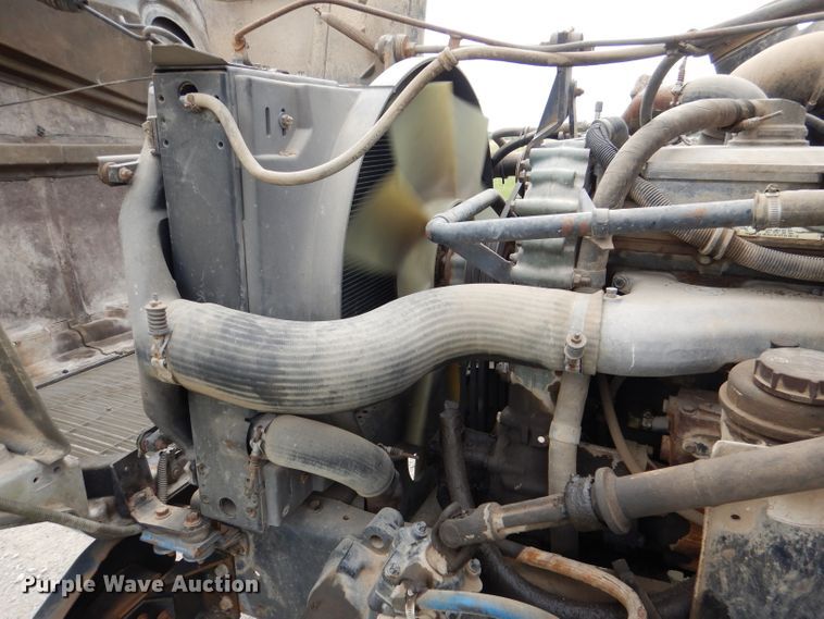 image for item DL8097 1994 White GMC WG  semi truck