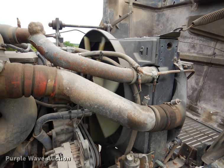 image for item DL8097 1994 White GMC WG  semi truck