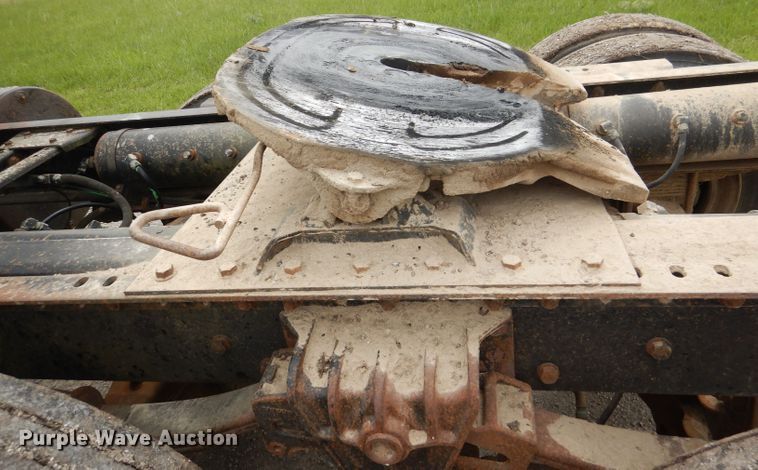 image for item DL8097 1994 White GMC WG  semi truck