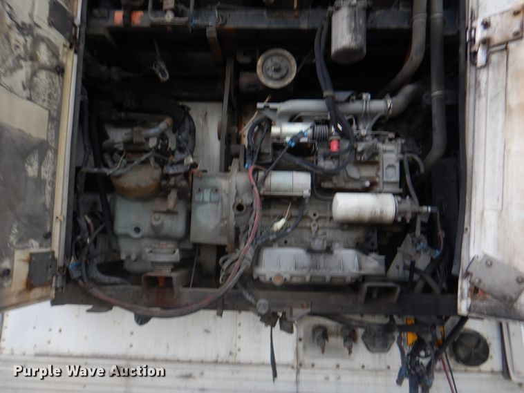 image for item DL8166 2001 Utility VS2RX  refrigerated van trailer