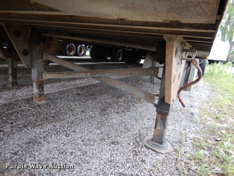 image for item DL8166 2001 Utility VS2RX  refrigerated van trailer