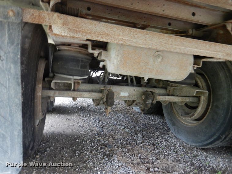 image for item DL8166 2001 Utility VS2RX  refrigerated van trailer