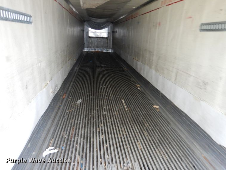 image for item DL8166 2001 Utility VS2RX  refrigerated van trailer