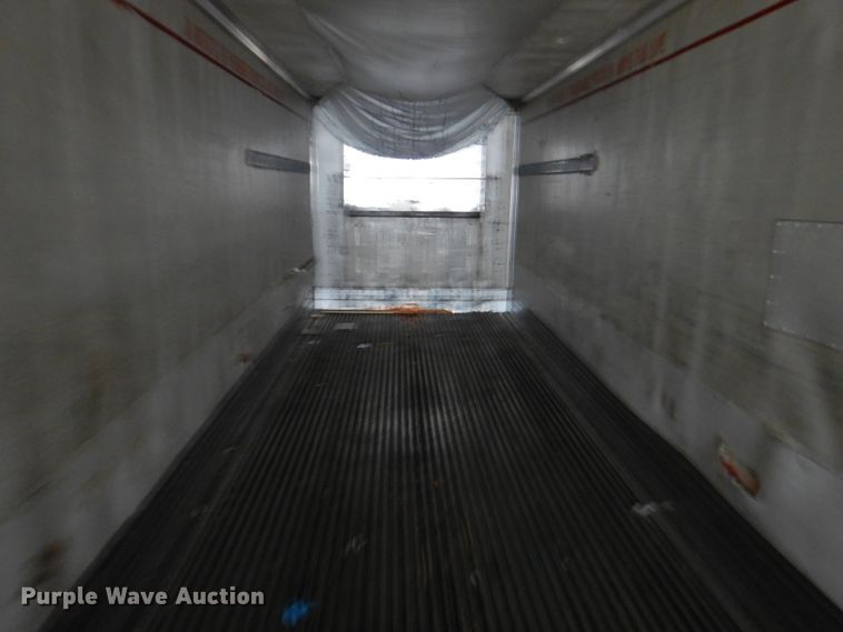 image for item DL8166 2001 Utility VS2RX  refrigerated van trailer