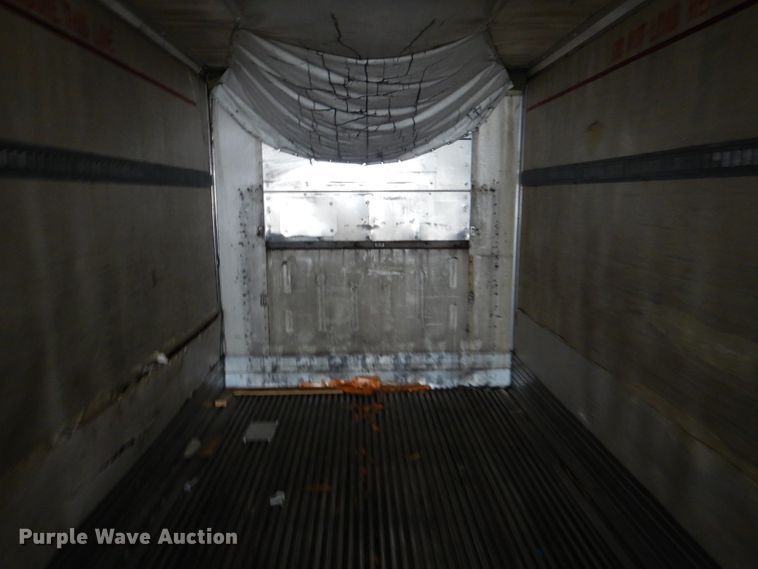 image for item DL8166 2001 Utility VS2RX  refrigerated van trailer