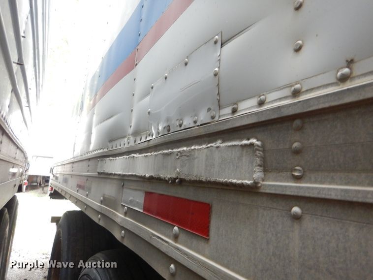 image for item DL8166 2001 Utility VS2RX  refrigerated van trailer