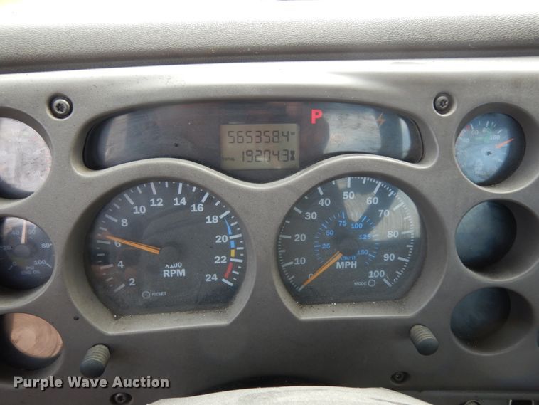 image for item DM2953 2006 Mack CXN612  truck cab and chassis