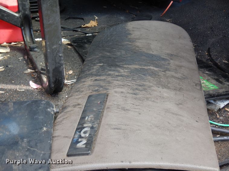 image for item DM2953 2006 Mack CXN612  truck cab and chassis