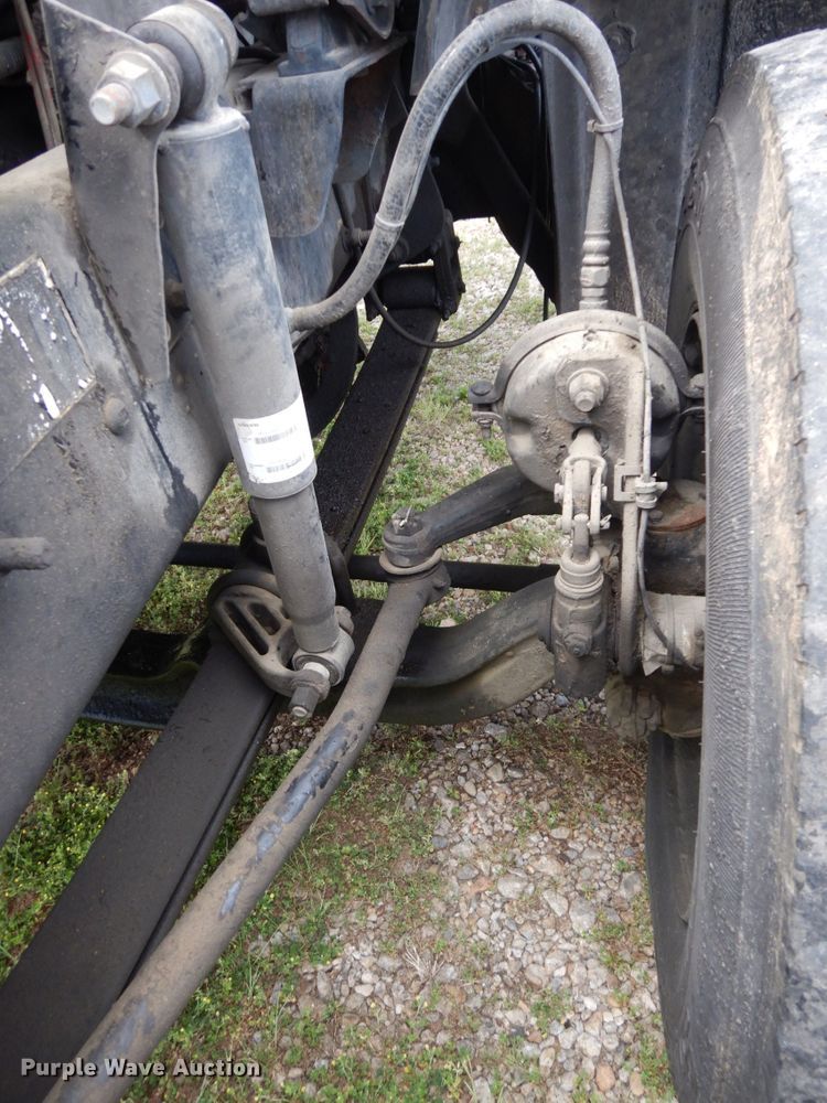 image for item DM2953 2006 Mack CXN612  truck cab and chassis