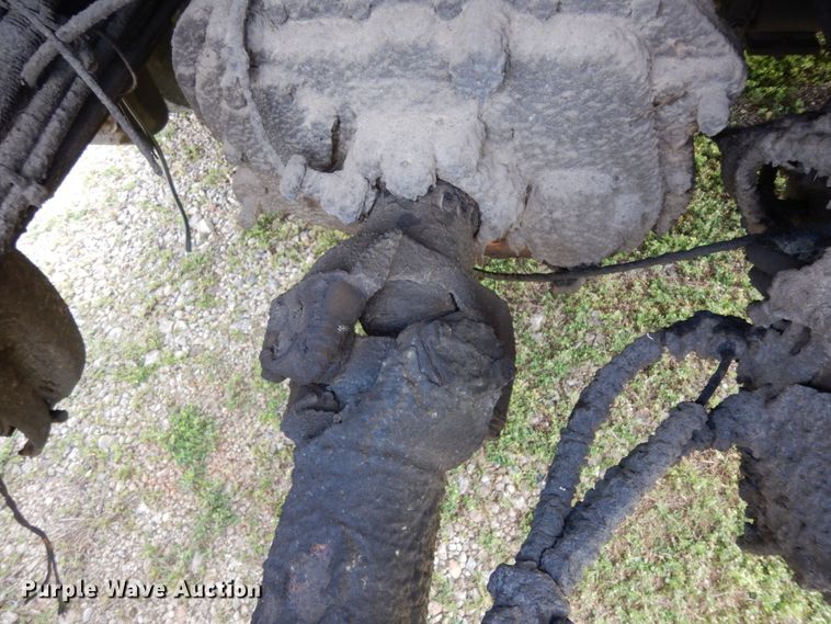 image for item DM2953 2006 Mack CXN612  truck cab and chassis