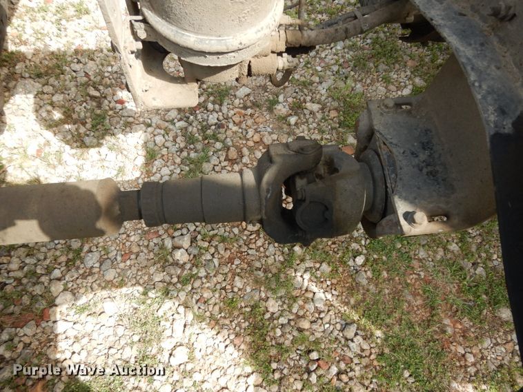 image for item DM2953 2006 Mack CXN612  truck cab and chassis