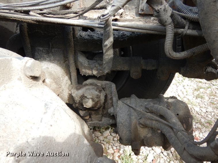 image for item DM2953 2006 Mack CXN612  truck cab and chassis