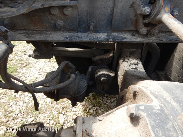 image for item DM2953 2006 Mack CXN612  truck cab and chassis