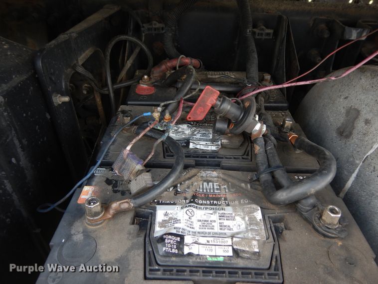 image for item DM2953 2006 Mack CXN612  truck cab and chassis