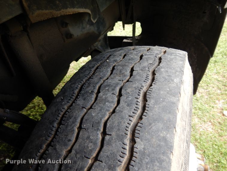 image for item DM2953 2006 Mack CXN612  truck cab and chassis