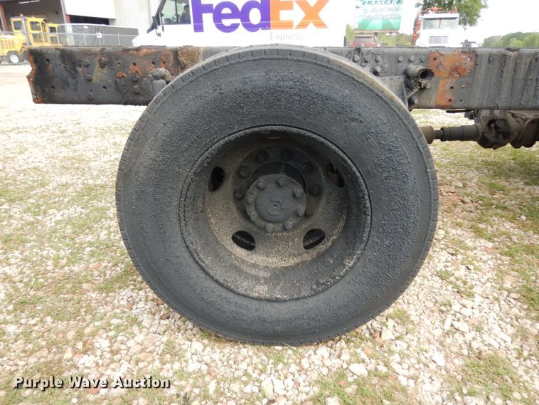 image for item DM2953 2006 Mack CXN612  truck cab and chassis