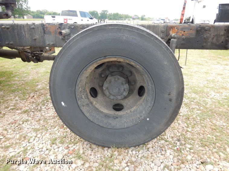 image for item DM2953 2006 Mack CXN612  truck cab and chassis