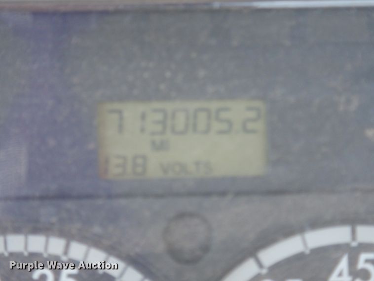 image for item DM2961 2005 Freightliner Columbia  semi truck