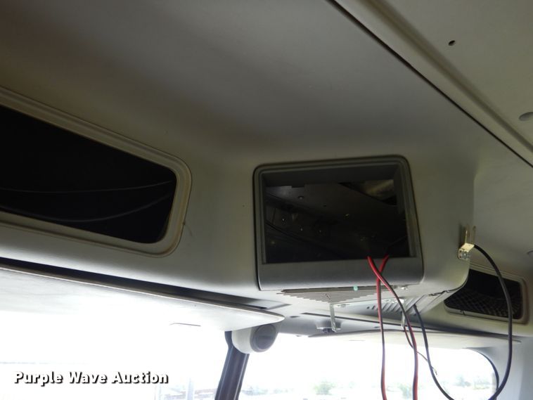 image for item DM2961 2005 Freightliner Columbia  semi truck