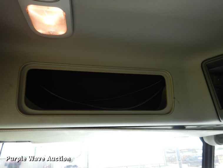 image for item DM2961 2005 Freightliner Columbia  semi truck