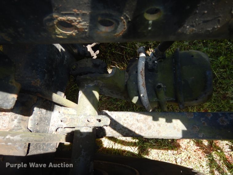 image for item DM2961 2005 Freightliner Columbia  semi truck