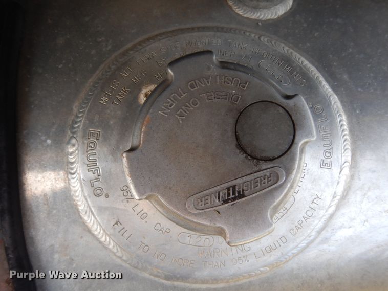 image for item DM2961 2005 Freightliner Columbia  semi truck