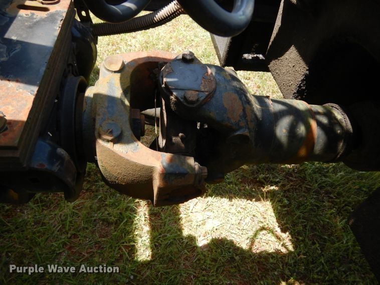 image for item DM2961 2005 Freightliner Columbia  semi truck