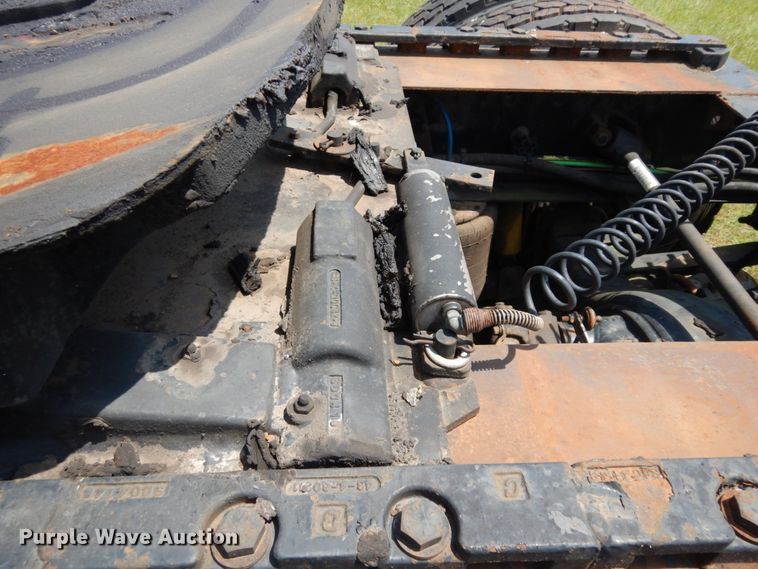 image for item DM2961 2005 Freightliner Columbia  semi truck