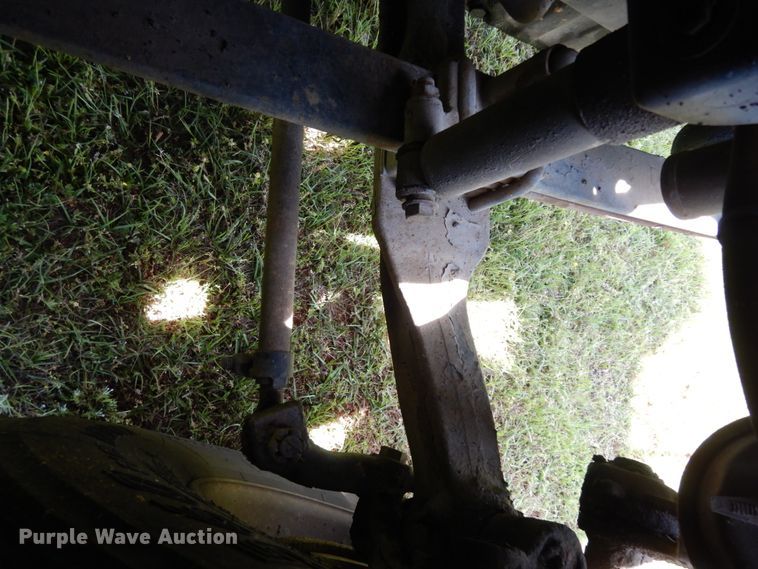 image for item DM2961 2005 Freightliner Columbia  semi truck