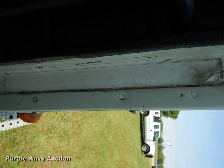 image for item DM2961 2005 Freightliner Columbia  semi truck