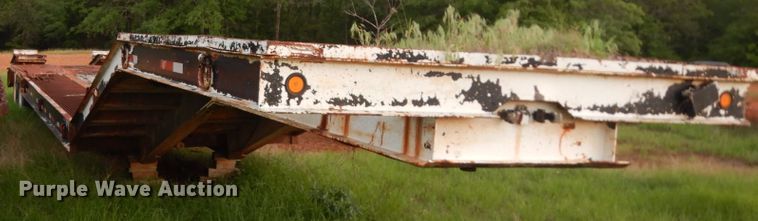 image for item DM2970 1990 Eager Beaver  drop deck equipment trailer