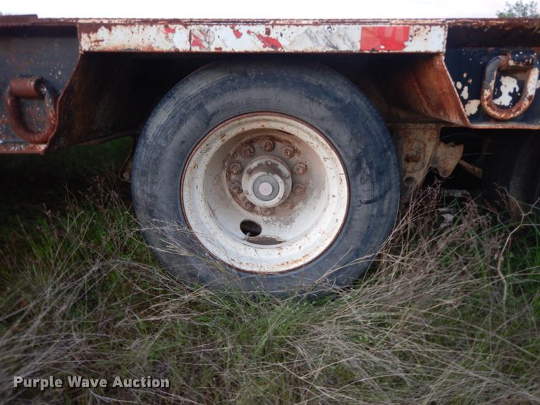 image for item DM2970 1990 Eager Beaver  drop deck equipment trailer