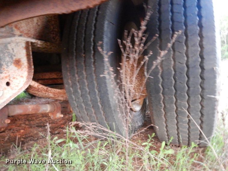 image for item DM2970 1990 Eager Beaver  drop deck equipment trailer