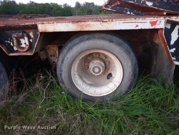 image for item DM2970 1990 Eager Beaver  drop deck equipment trailer