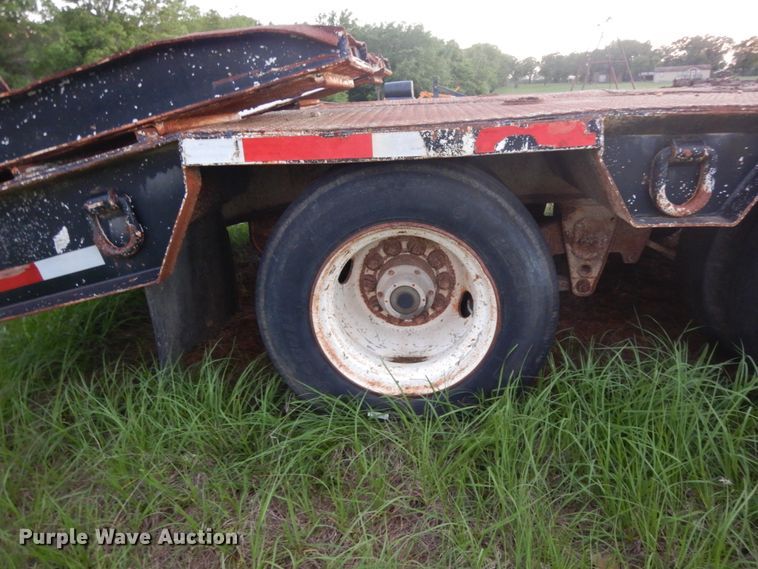 image for item DM2970 1990 Eager Beaver  drop deck equipment trailer