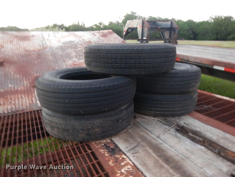 image for item DM2970 1990 Eager Beaver  drop deck equipment trailer