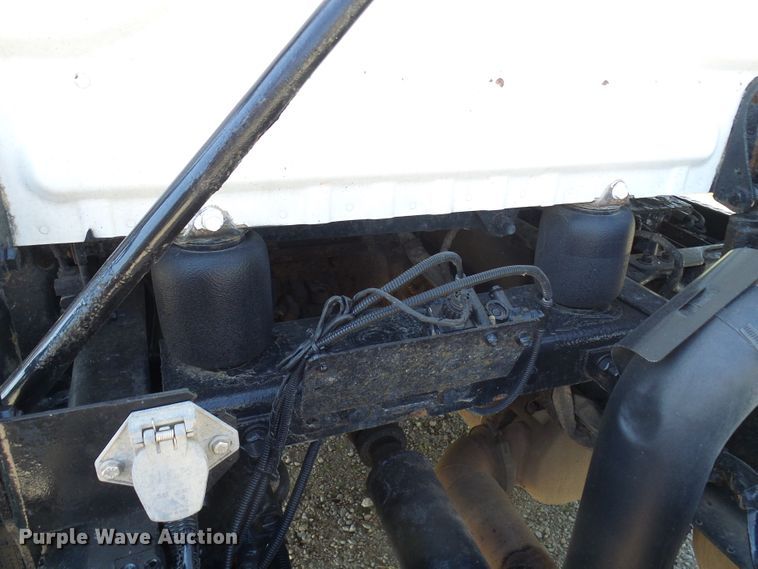 image for item DM2996 2012 Freightliner Cascadia 125  semi truck