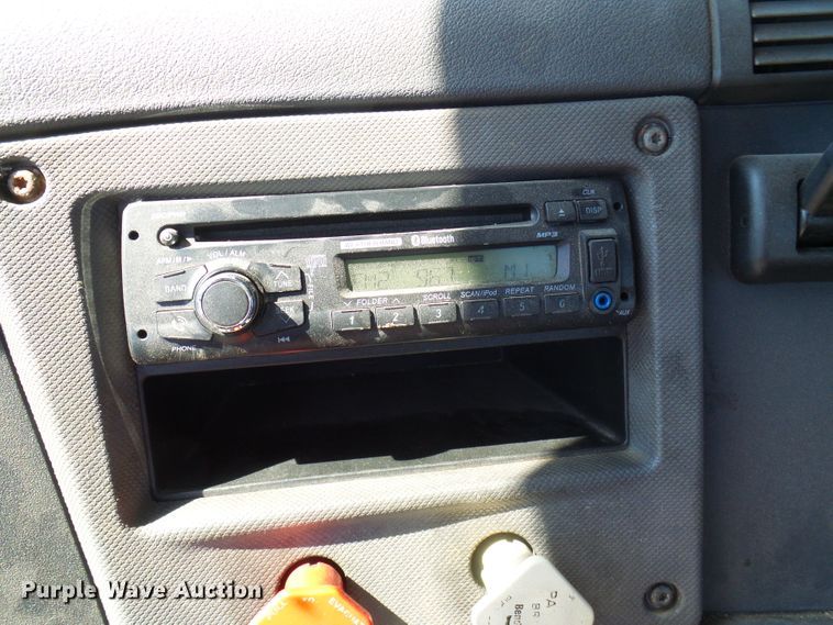 image for item DM2996 2012 Freightliner Cascadia 125  semi truck