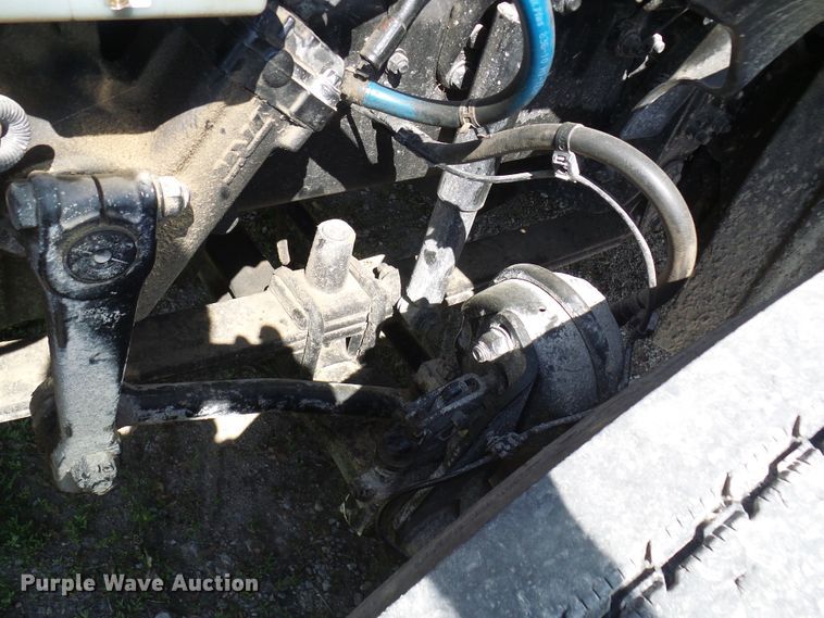 image for item DM2996 2012 Freightliner Cascadia 125  semi truck