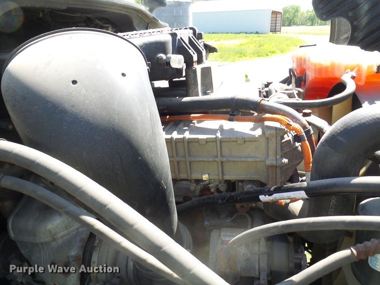 image for item DM2996 2012 Freightliner Cascadia 125  semi truck