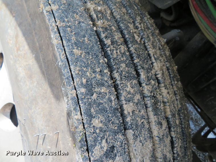 image for item DN5851 2014 Freightliner Cascadia  semi truck