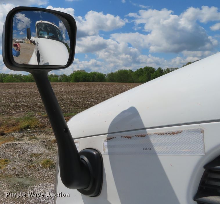 image for item DN5851 2014 Freightliner Cascadia  semi truck