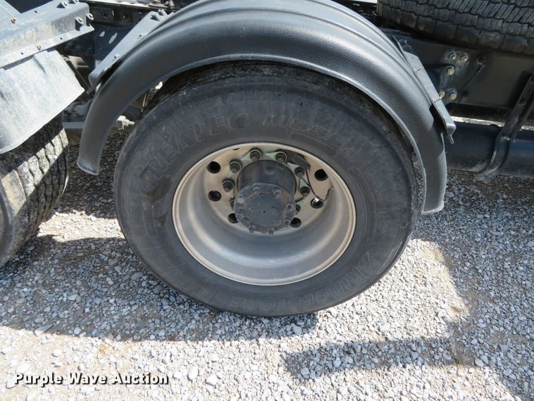 image for item DN5851 2014 Freightliner Cascadia  semi truck